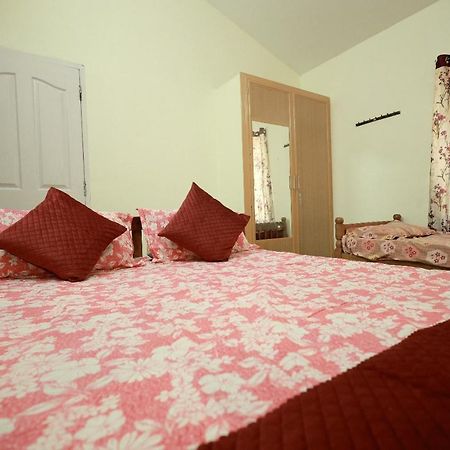 Toms Villa Along National Highway Thrissur At Nadathara 외부 사진
