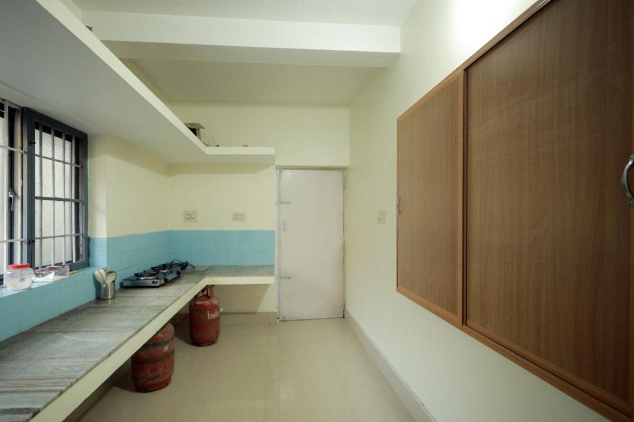 Toms Villa Along National Highway Thrissur At Nadathara 외부 사진