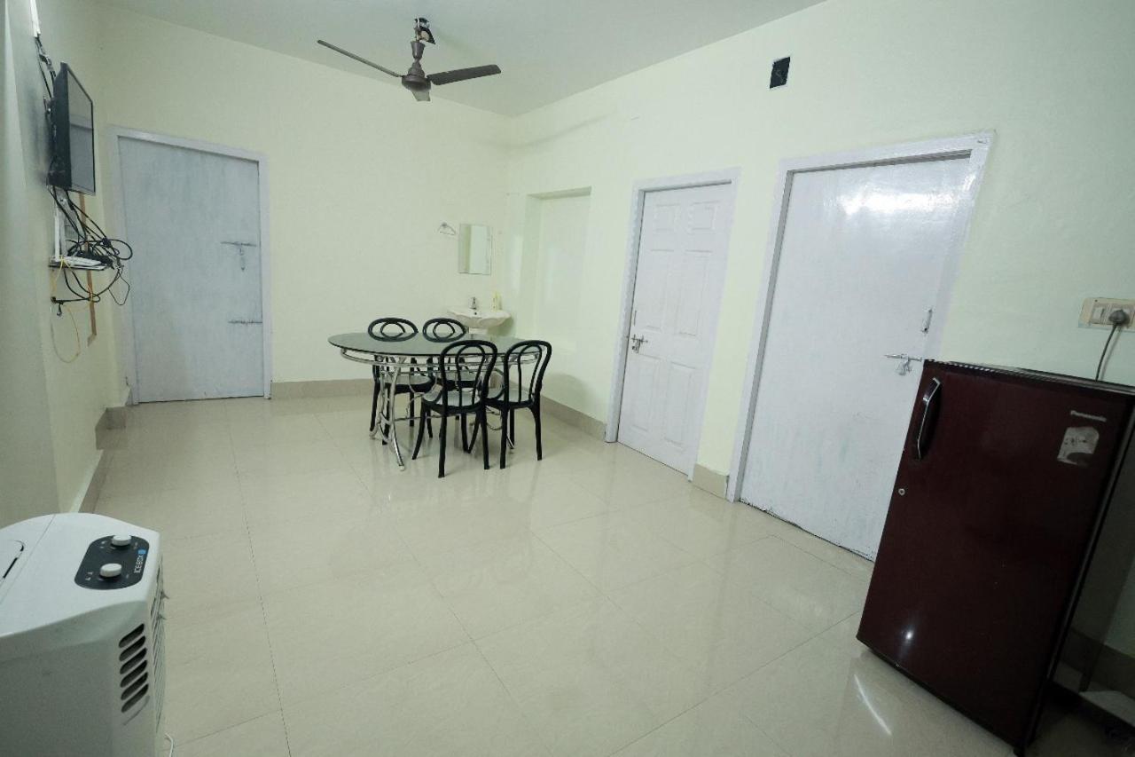 Toms Villa Along National Highway Thrissur At Nadathara 외부 사진