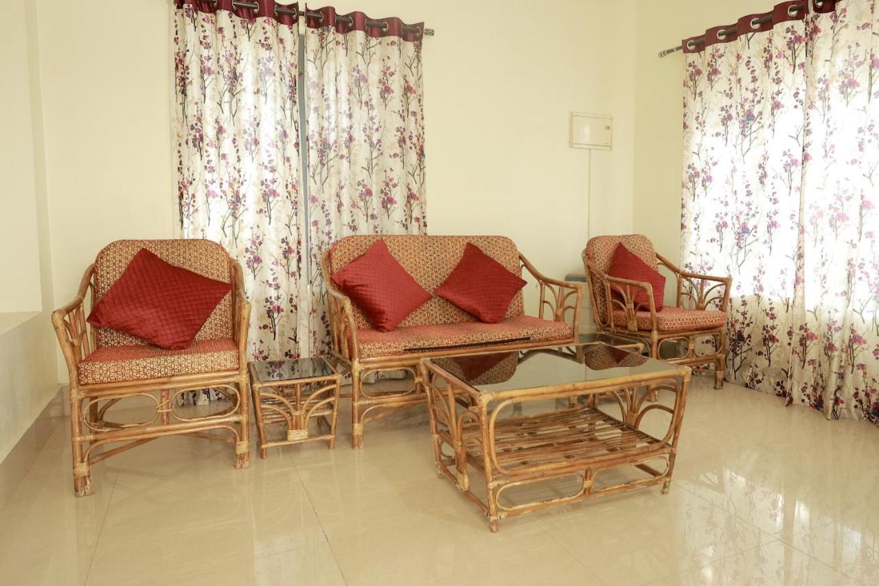 Toms Villa Along National Highway Thrissur At Nadathara 외부 사진